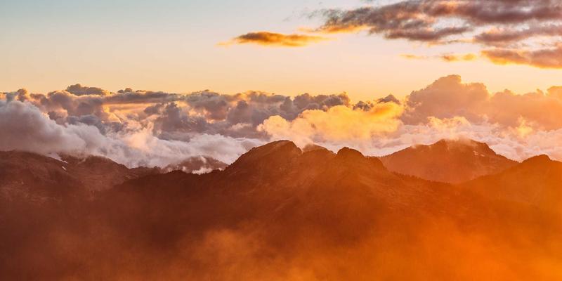 夏威夷婚礼与蜜月全攻略：从梦幻场地到终生难忘的浪漫体验