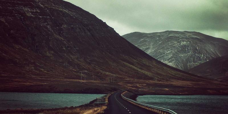 夏威夷火山国家公园终极徒步指南：深入基拉韦厄火山口，零距离见证地球的炽热呼吸